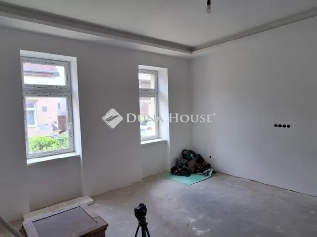 Eladó lakás Budapest XV. kerület 101 nm