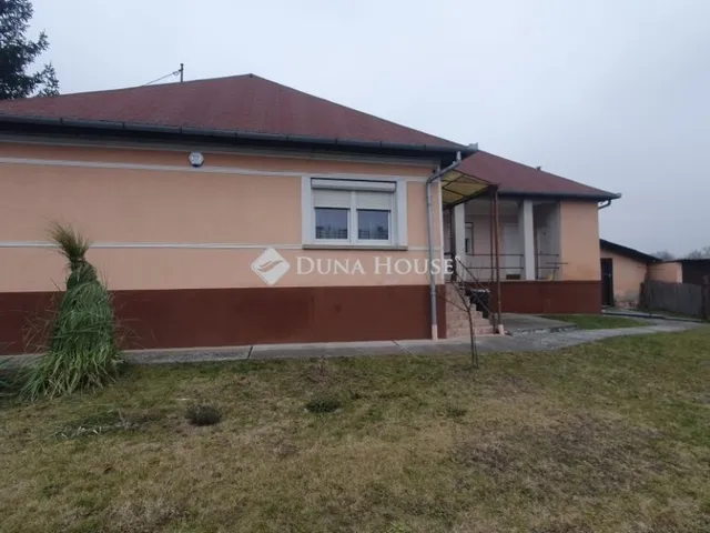 Eladó ház Sülysáp 128 nm