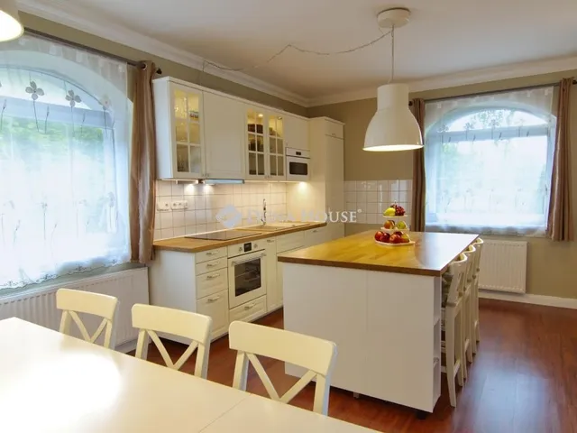 Eladó ház Budapest XVIII. kerület, Kossuth Ferenc-telep 295 nm