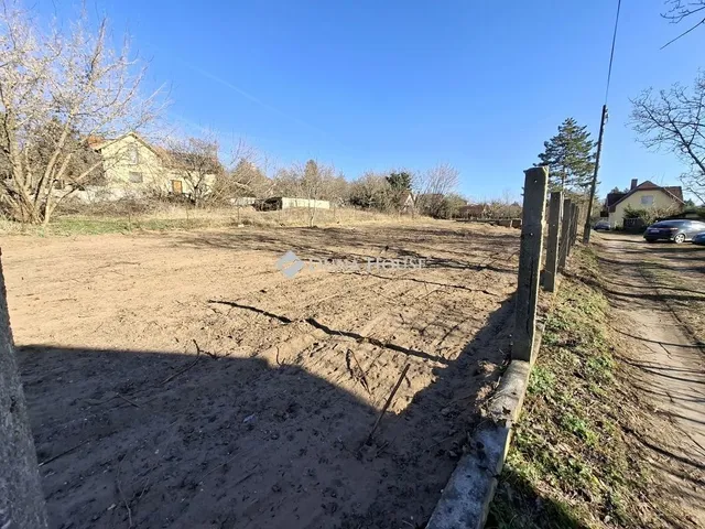 Eladó telek Csömör 860 nm