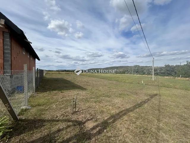 Eladó telek Őrbottyán 762 nm