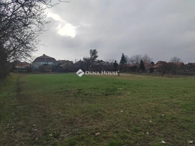 Eladó telek Kartal 1220 nm