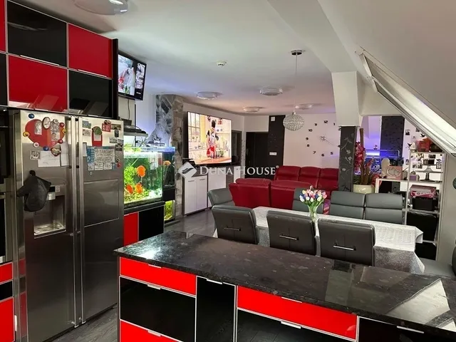 Eladó ház Gyömrő 278 nm