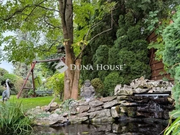 Eladó ház Budapest XVI. kerület 224 nm