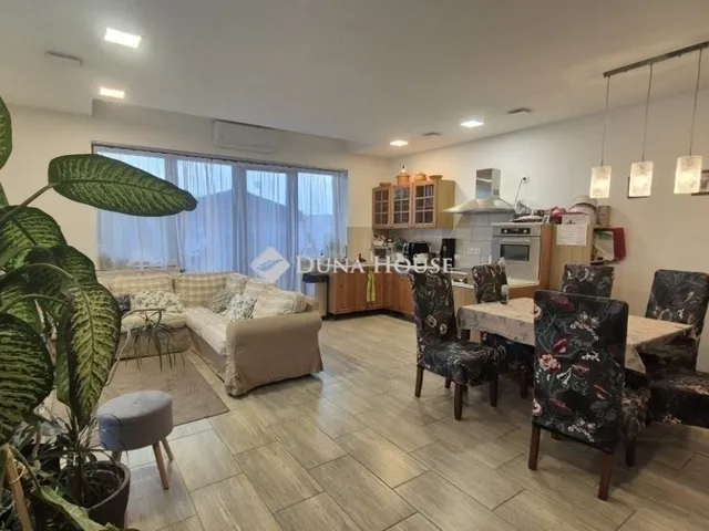 Eladó ház Mogyoród 168 nm