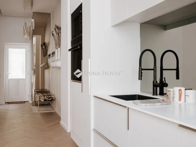 Eladó lakás Budapest V. kerület 69 nm