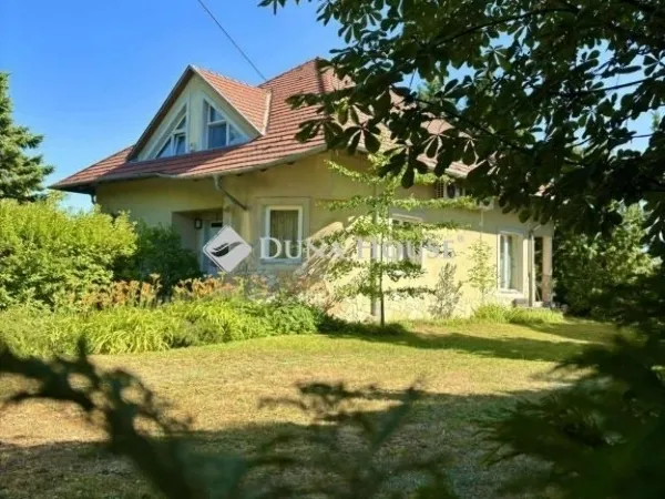 Eladó ház Szada 308 nm