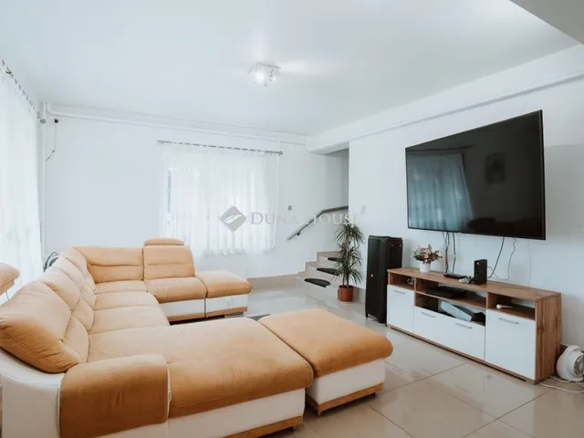 Kiadó ház Gödöllő 150 nm