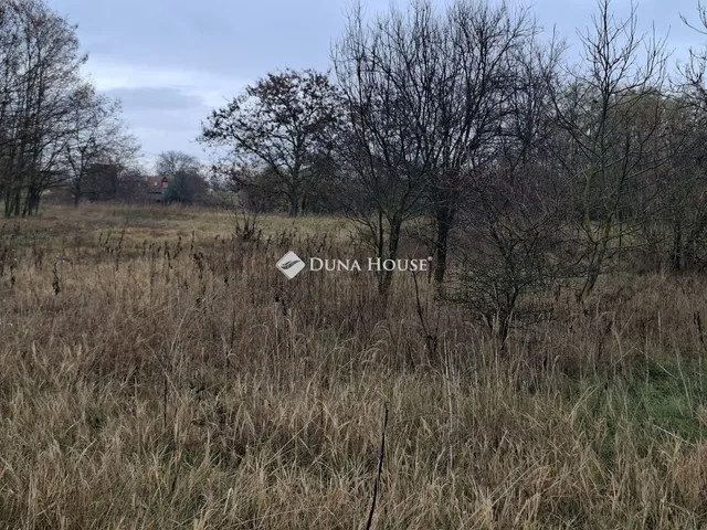 Eladó telek Hatvan 5658 nm