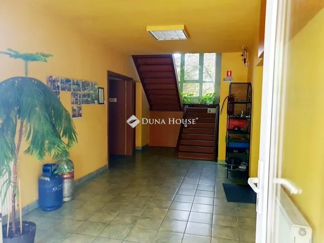 Eladó kereskedelmi és ipari ingatlan Aszód 700 nm