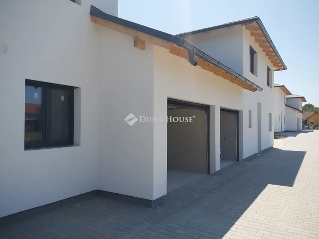 Eladó ház Vecsés 147 nm