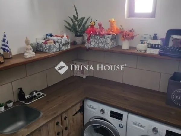 Eladó ház Isaszeg 161 nm