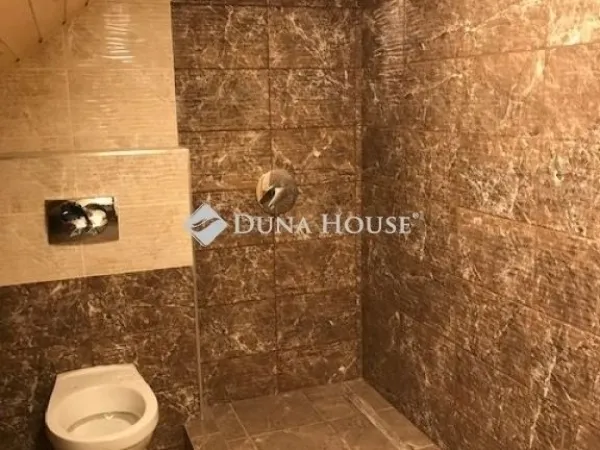 Eladó ház Szada 200 nm