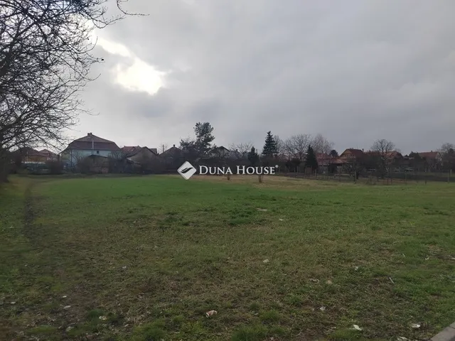 Eladó telek Kartal 1220 nm