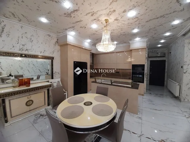 Eladó ház Tura 270 nm