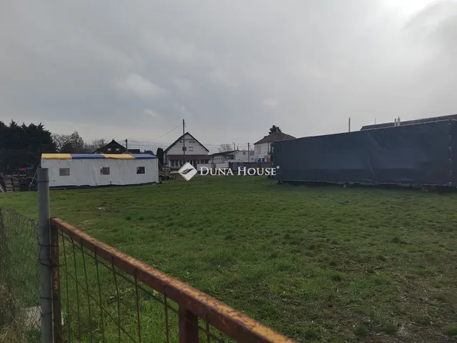 Eladó telek Kartal 2407 nm