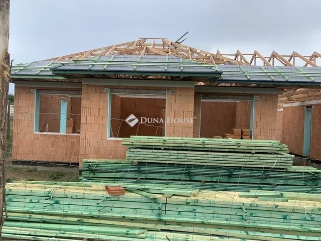 Eladó ház Erdőkertes 120 nm