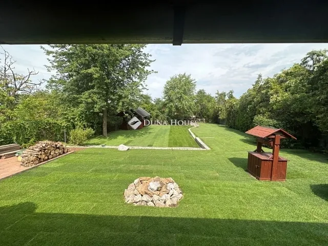 Eladó ház Erdőkertes 300 nm