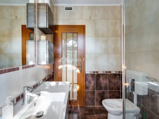 Eladó ház Erdőkertes 282 nm