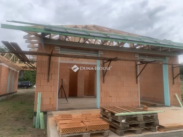 Eladó ház Erdőkertes 120 nm