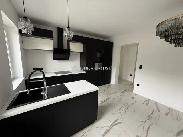 Eladó ház Budapest XV. kerület, Pestújhely 125 nm