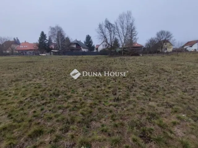 Eladó telek Gödöllő 1100 nm