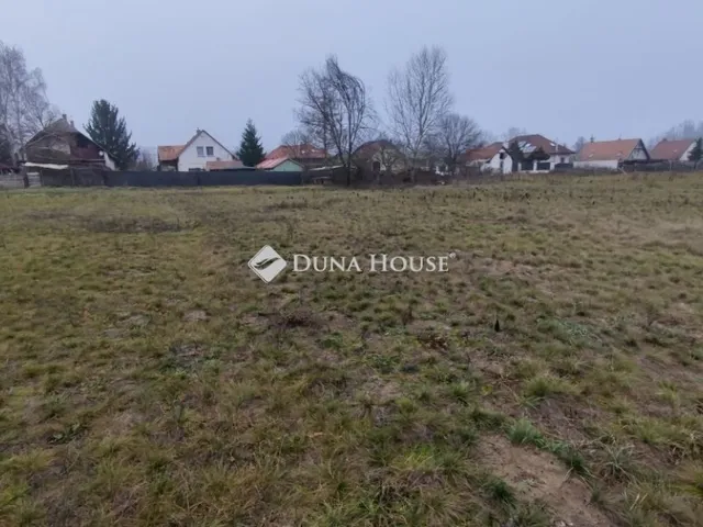 Eladó telek Gödöllő 1100 nm