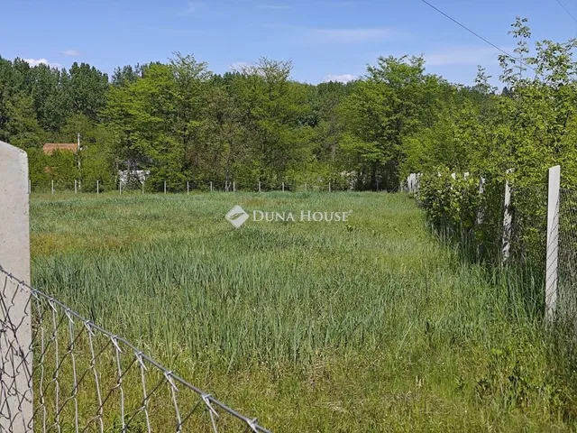 Eladó telek Gödöllő 3320 nm