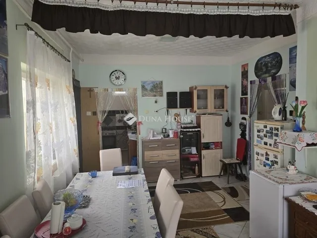 Eladó ház Erdőtelek 77 nm