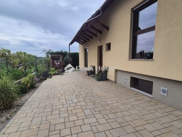 Eladó ház Mogyoród 168 nm