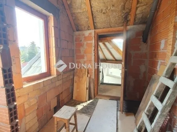 Eladó ház Veresegyház 280 nm