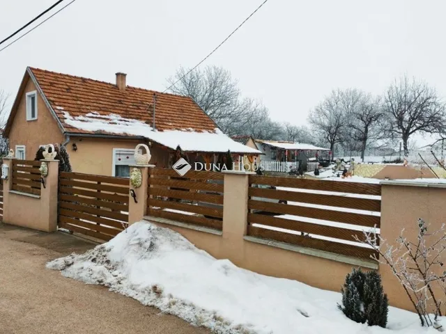 Eladó ház Verseg 92 nm