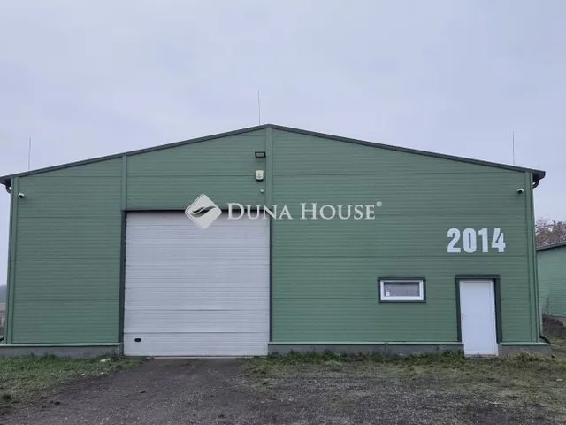 Eladó kereskedelmi és ipari ingatlan Hatvan 342 nm