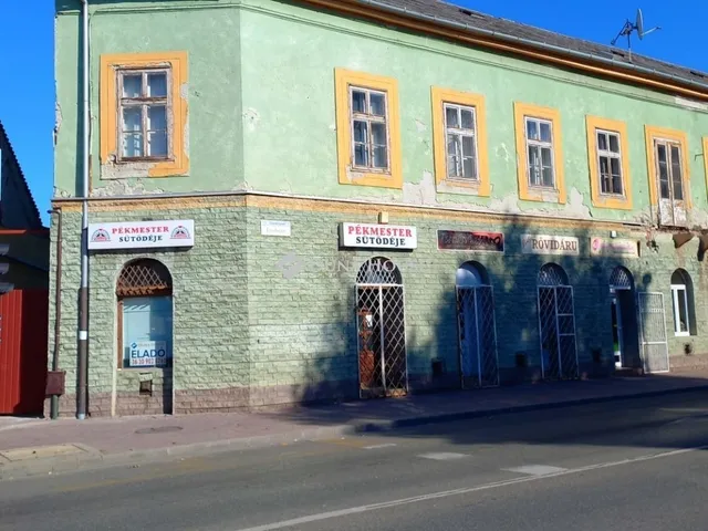 Eladó kereskedelmi és ipari ingatlan Hatvan 73 nm