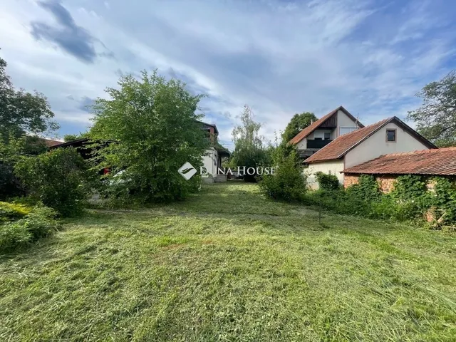 Eladó ház Hatvan, Újhatvan 205 nm