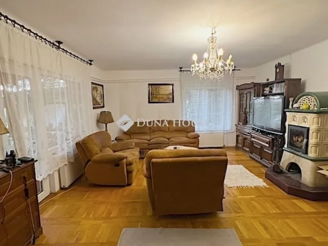 Eladó ház Erdőkertes 218 nm