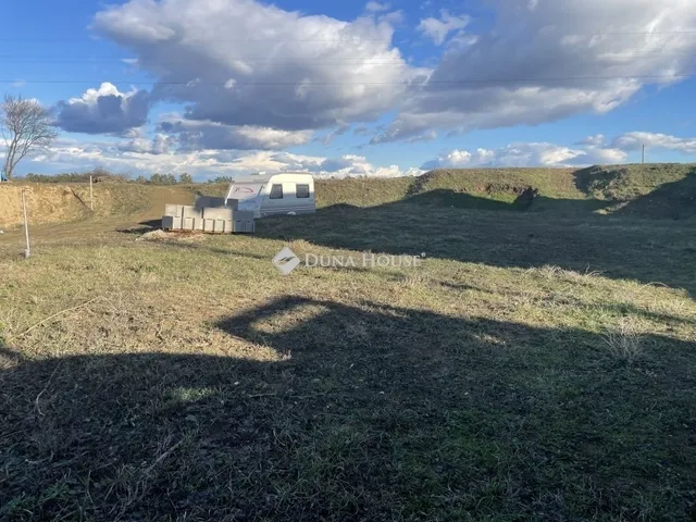 Eladó telek Gomba 769 nm