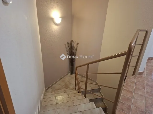 Eladó ház Nagytarcsa 193 nm