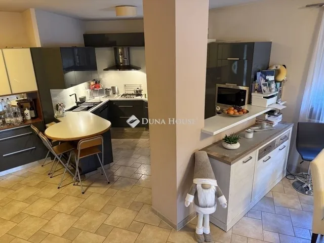 Eladó ház Nagytarcsa 193 nm
