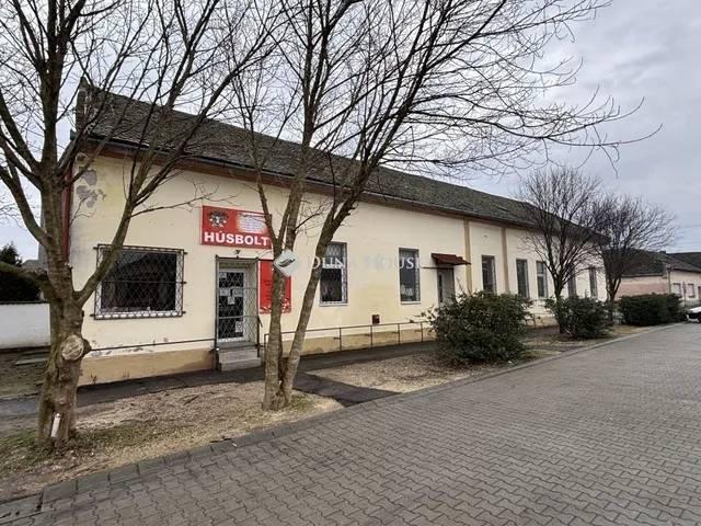 Eladó ház Miske 382 nm