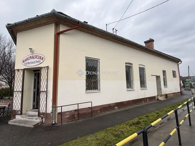 Eladó ház Miske 382 nm
