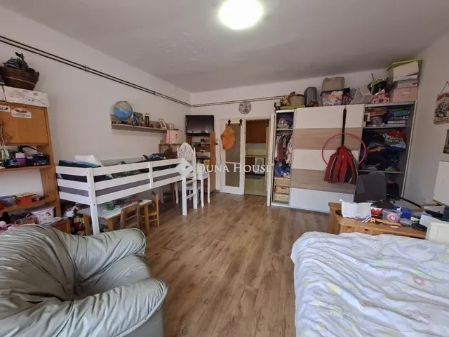 Eladó ház Fót 240 nm