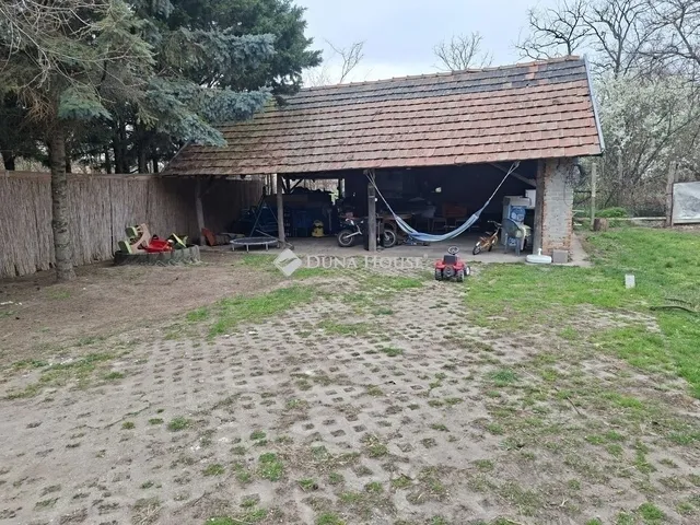 Eladó ház Fót 240 nm