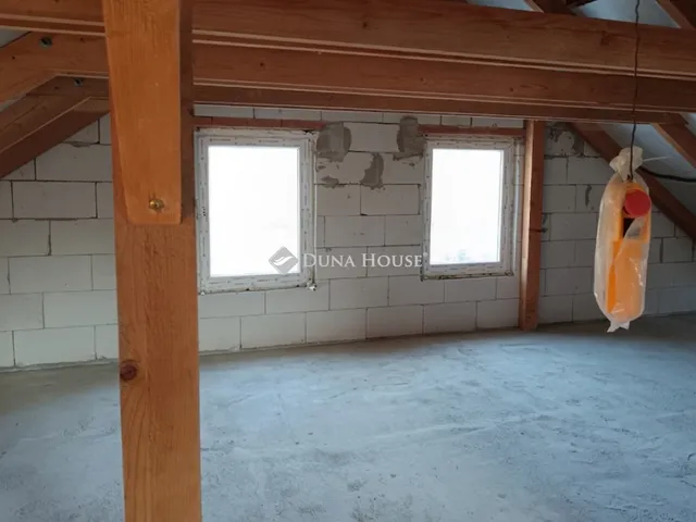 Eladó ház Iklad 76 nm