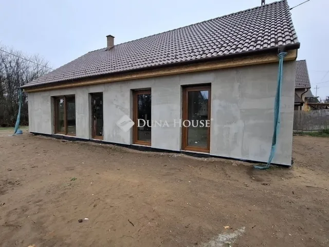 Eladó ház Erdőkertes 128 nm