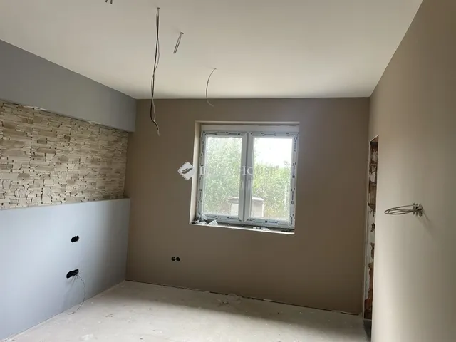 Eladó ház Szada 310 nm