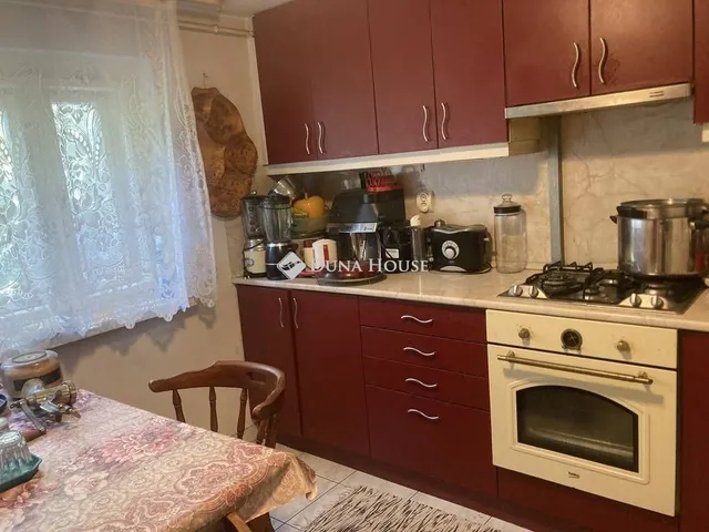 Eladó ház Budapest XVI. kerület 281 nm