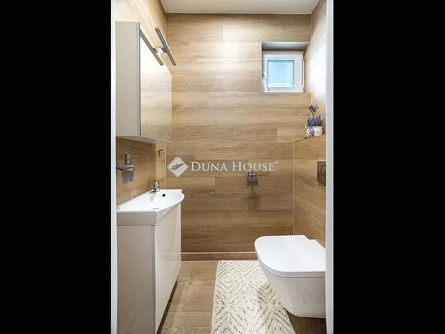 Eladó ház Csömör 270 nm