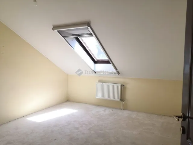 Eladó ház Budapest XVI. kerület 242 nm