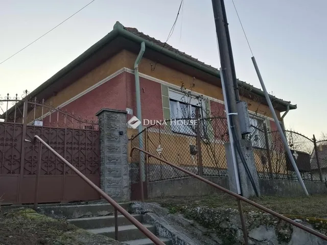 Eladó ház Vácegres 127 nm